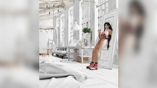 Tifa cumming loads (Milkygirls)