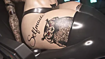 Judy Alvarez Testing Her New Gaming Chair [Nyalicia][4K]