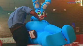 Toy Bonnie helps a man’s cock relax